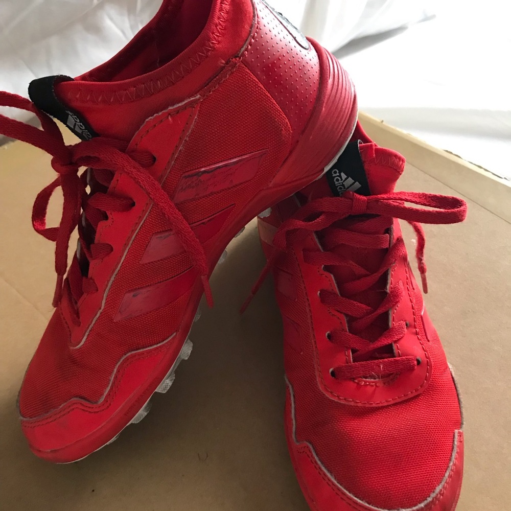 Kids adidas Predator turf soccer shoes .